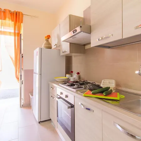Apartment Casa Lory 2 Near The Sea - Happy *