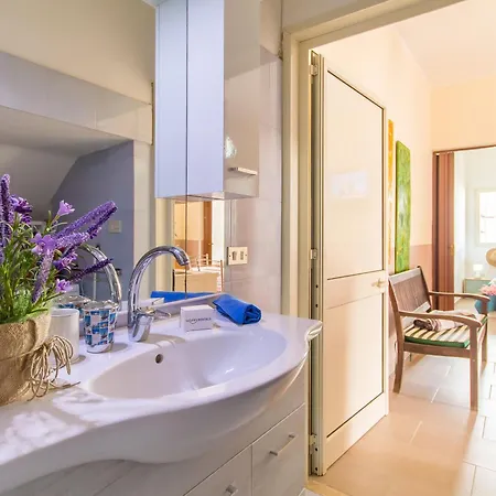 Casa Lory 2 Cosy Near The Sea - Happy